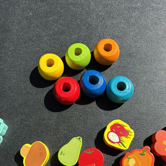 Colorful Bead and String Set - Picture 4 of 6